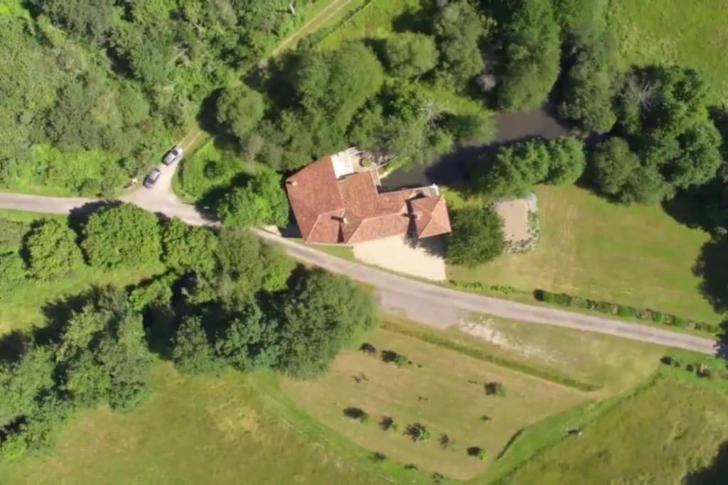 Moulin sous la Vergne Nanteuil-en-Vallée Extérieur photo